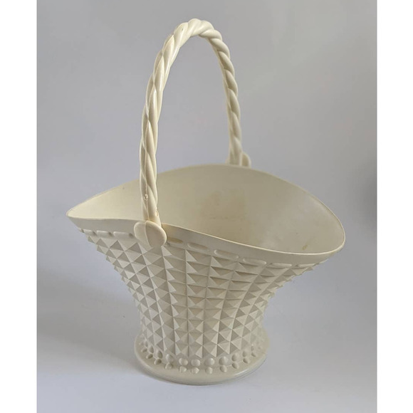 Vintage Regaline White Plastic Basket w/ Handle, Mid Century Easter Decor Kitsch - Picture 2 of 10